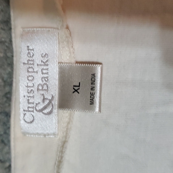 Xl Christopher and banks embroidered cream top - Picture 2 of 6